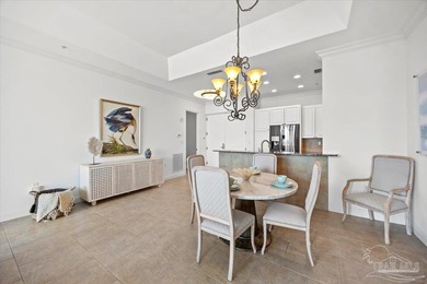 Imagine an EXQUISITE PENTHOUSE whose sweeping vistas stretch - photo 20
