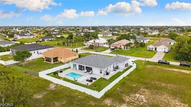 Welcome to this stunning 4-bedroom, 3-bathroom home built in - photo 21