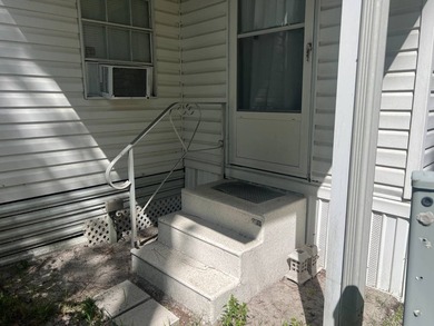 LOVELY HOME IN A WONDERFUL LOW LOT RENT PARK! This is a - photo 5