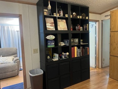 LOVELY HOME IN A WONDERFUL LOW LOT RENT PARK! This is a - photo 7