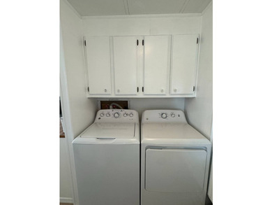 Beautifully Renovated & Move-In Ready ***Park Requirements: This - photo 27