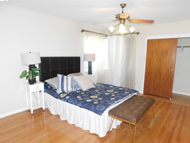 WOW! MORE than 2800 sq/ft of the living area, Spacious tri-level - photo 12