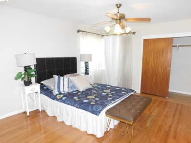 WOW! MORE than 2800 sq/ft of the living area, Spacious tri-level - photo 15