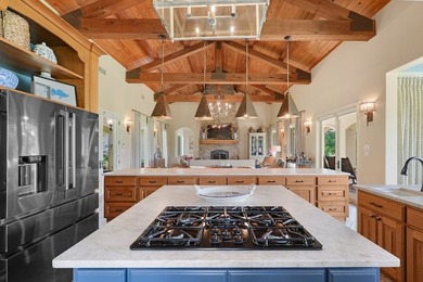 Exclusive waterfront property on Lake Sam Rayburn. Beautiful - photo 16