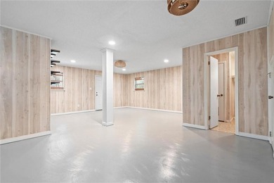This exceptional waterfront home features 4 bedrooms and 4 - photo 18