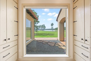 Exclusive waterfront property on Lake Sam Rayburn. Beautiful - photo 26