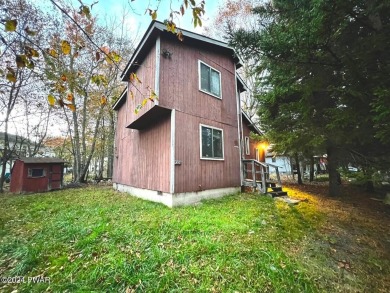 Lake Carobeth Home Sale Pending in Tobyhanna Pennsylvania