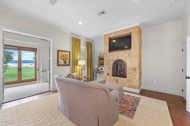 Exclusive waterfront property on Lake Sam Rayburn. Beautiful - photo 40