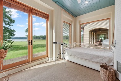 Exclusive waterfront property on Lake Sam Rayburn. Beautiful - photo 42