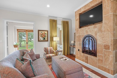 Exclusive waterfront property on Lake Sam Rayburn. Beautiful - photo 45