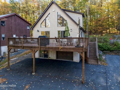 Roaming Woods Lake Home For Sale in Lake Ariel Pennsylvania