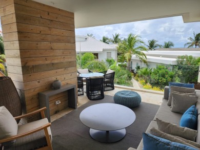 This 2bed 2.5bath condo located on the second floor offers a - photo 4