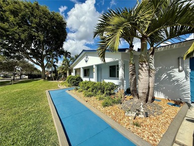 (private lake, pond, coastal) Home For Sale in Plantation Florida