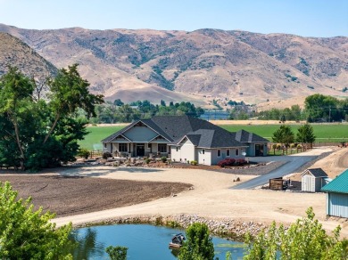 Lake Home For Sale in Horseshoe Bend, Idaho