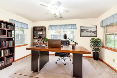 Inviting 2 bedroom, 2 bath patio home with den/sunroom located