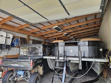 The perfect All-In-One Rough River Lake property