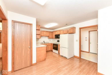 Inviting 2 bedroom, 2 bath patio home with den/sunroom located