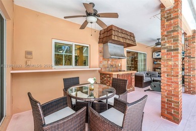 Spectacular Custom-Built Corner Pool Home in Adorable Miami - photo 28