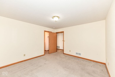 Inviting 2 bedroom, 2 bath patio home with den/sunroom located