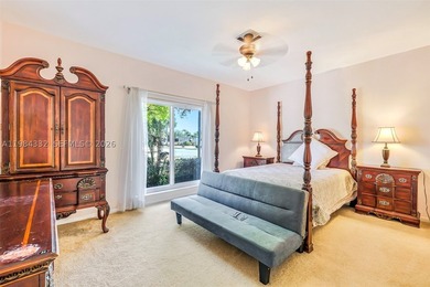 Spectacular Custom-Built Corner Pool Home in Adorable Miami - photo 30