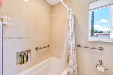 Spectacular Custom-Built Corner Pool Home in Adorable Miami - photo 33