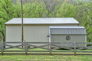 Center Hill Lake LOCATION! Enjoy creekside living with this - photo 2