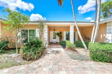 Spectacular Custom-Built Corner Pool Home in Adorable Miami - photo 43