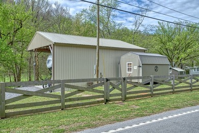Center Hill Lake LOCATION! Enjoy creekside living with this - photo 3