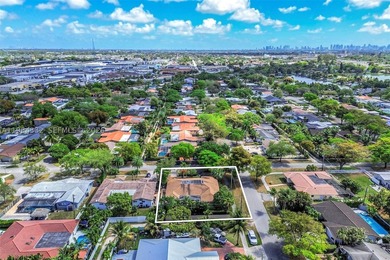 Spectacular Custom-Built Corner Pool Home in Adorable Miami - photo 44