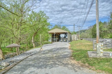 Center Hill Lake LOCATION! Enjoy creekside living with this - photo 4