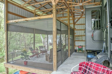 Center Hill Lake LOCATION! Enjoy creekside living with this - photo 10