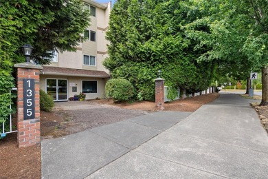 Welcome to Craigmark Place, where comfort, convenience, and - photo 1