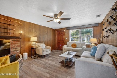 Back on the market due to buyer financing falling through no - photo 8