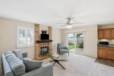 Lovingly maintained by its original owners, this beautifully - photo 3
