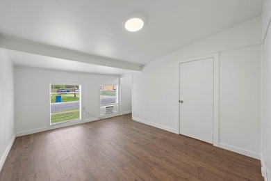 Charming cottage-style home on an oversized corner lot with - photo 11