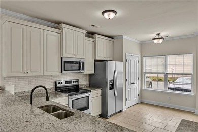 Welcome to this beautifully maintained townhome in the heart of - photo 1