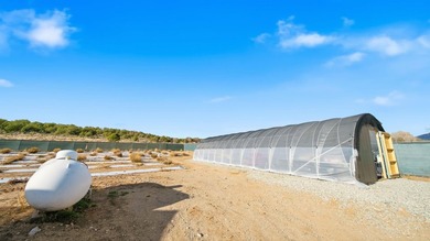 The Headwaters of Opportunity: Arrowhead Canyon Farm ~ A rare - photo 12