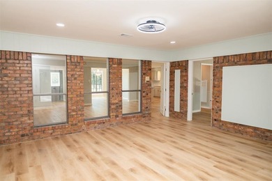 This spacious 3-bedroom, 2-bath home (approx. 2,206 sq. ft.) has - photo 13
