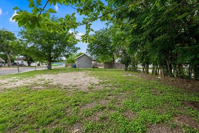 Charming cottage-style home on an oversized corner lot with - photo 18