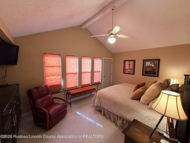 GREAT VIEWS WITH THIS MOUNTAIN STYLE HOME! Escape to this - photo 22