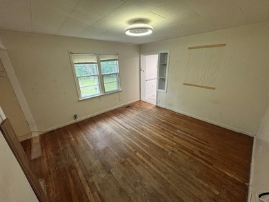 Rare opportunity to own a spacious 6-bedroom, 3-bath home with a - photo 23