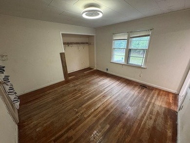 Rare opportunity to own a spacious 6-bedroom, 3-bath home with a - photo 24