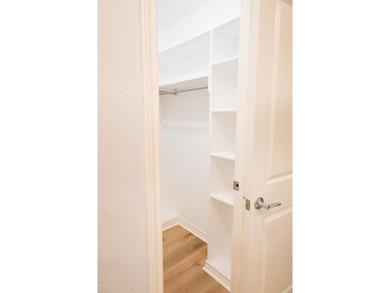 This spacious 3-bedroom, 2-bath home (approx. 2,206 sq. ft.) has - photo 26