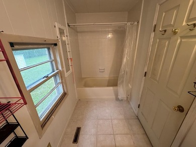 Rare opportunity to own a spacious 6-bedroom, 3-bath home with a - photo 33
