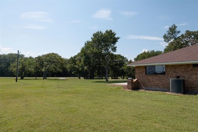 This spacious 3-bedroom, 2-bath home (approx. 2,206 sq. ft.) has - photo 38