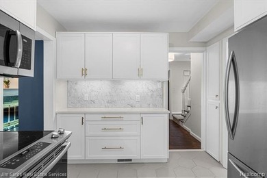 Nestled on the highly desirable *M* Streets of Grosse Pointe - photo 10