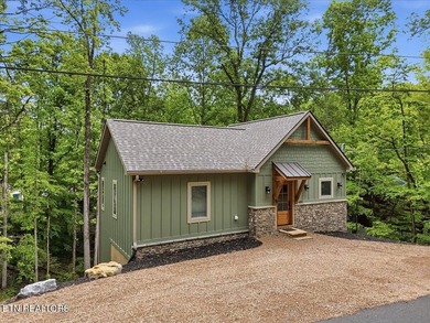 Newly Constructed Stunning Mountain Retreat - Where Luxury Meets - photo 1