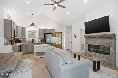 Newly Constructed Stunning Mountain Retreat - Where Luxury Meets - photo 6