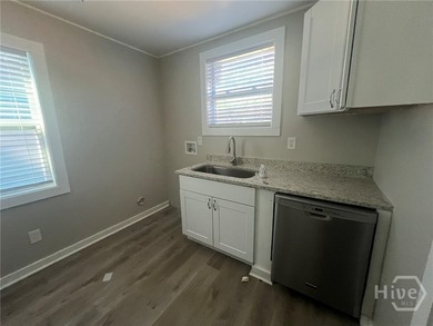 Discover this versatile duplex offering two separate units - photo 2
