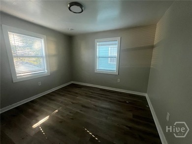 Discover this versatile duplex offering two separate units - photo 6